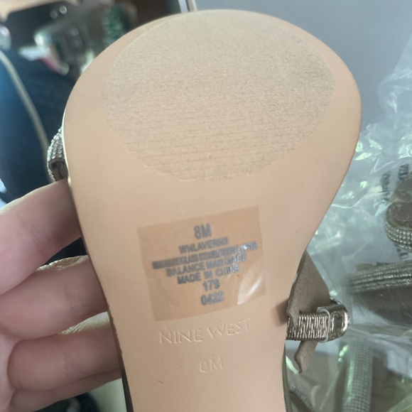 Heels - Picture 2 of 3